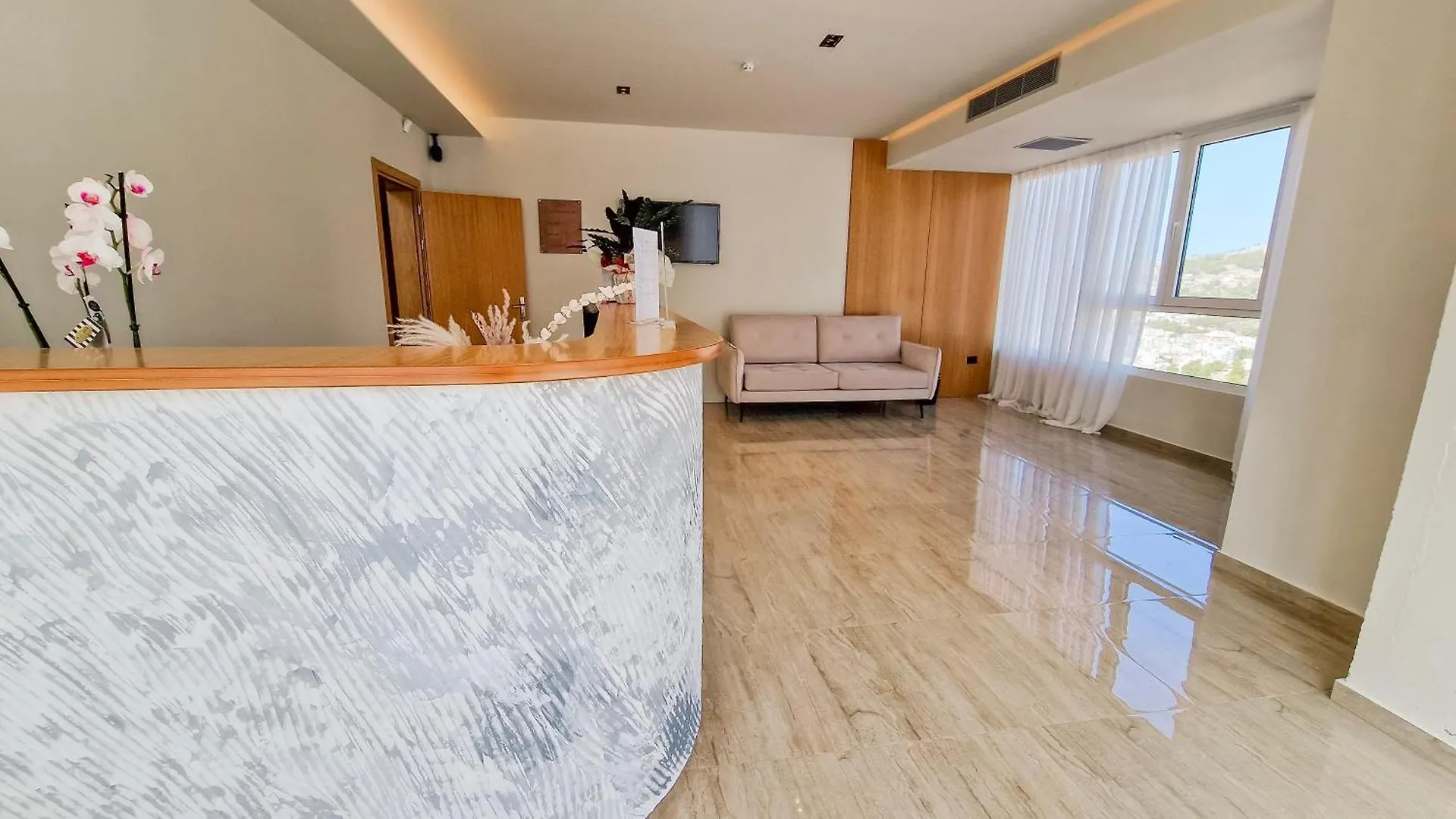 Hotel Sunset Shoreline Saranda - Sea View - Free Private Parking - Pool