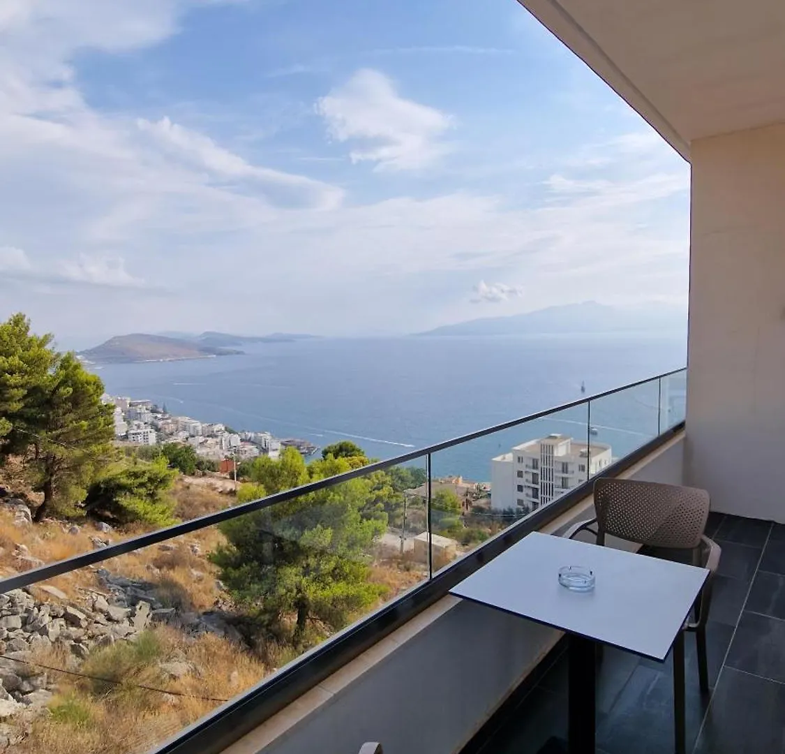 Sunset Shoreline Saranda - Sea View - Free Private Parking - Pool Albania