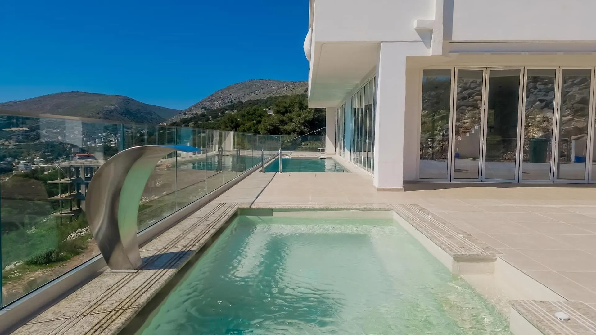 **** فندق Sunset Shoreline Saranda - Sea View - Free Private Parking - Pool ألبانيا