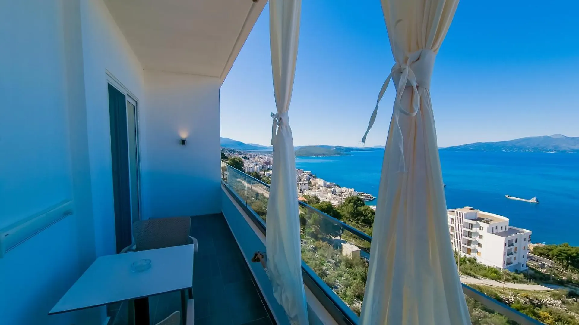 Hotel Sunset Shoreline Saranda - Sea View - Free Private Parking - Pool