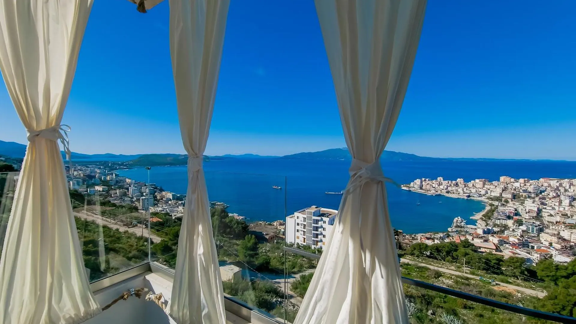 Sunset Shoreline Saranda - Sea View - Free Private Parking - Pool
