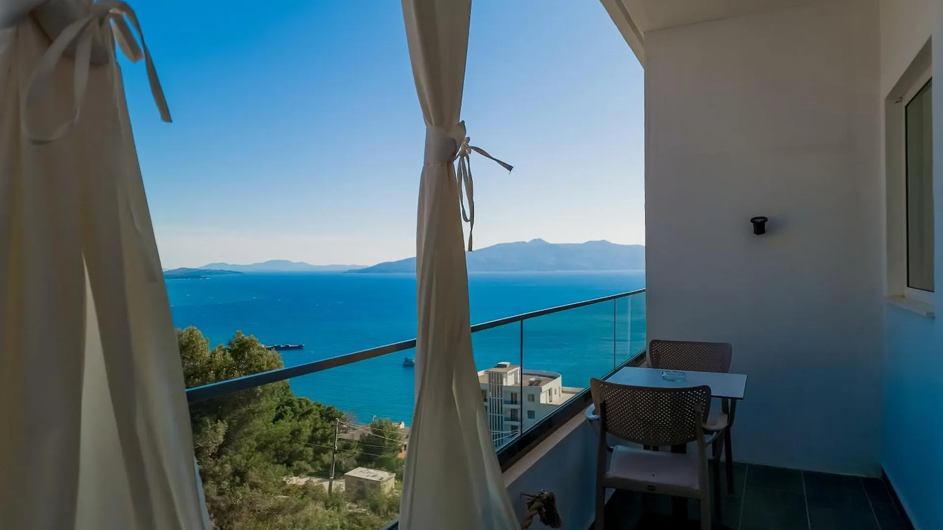 Hotel Sunset Shoreline Saranda - Sea View - Free Private Parking - Pool