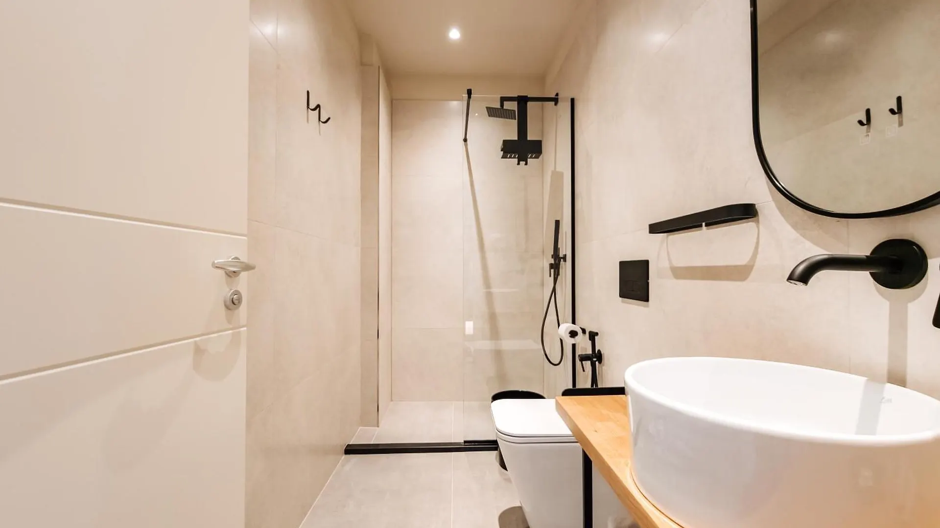 Sunset Shoreline Saranda - Sea View - Free Private Parking - Pool