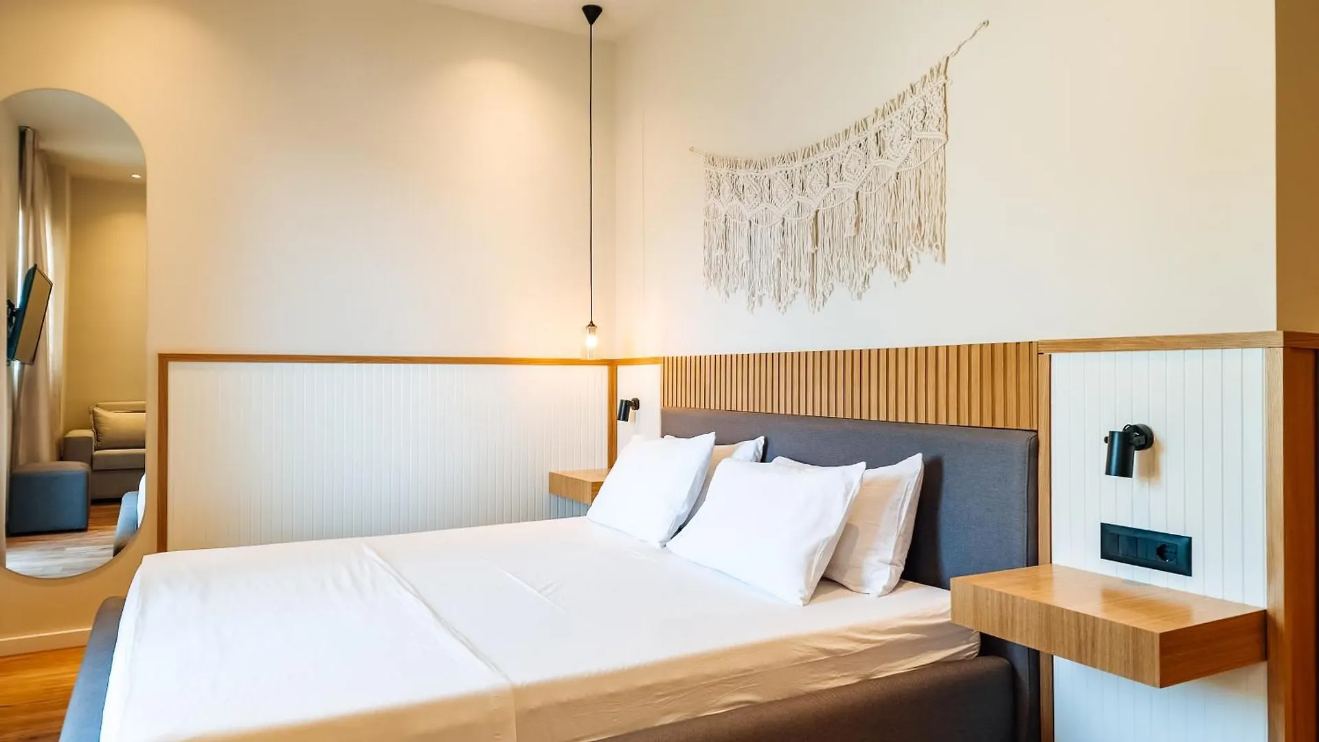 **** Hotel Sunset Shoreline Saranda - Sea View - Free Private Parking - Pool Albanien